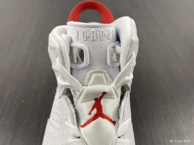 1st Kicks CT8529-162 6 Jordan Hare Retro 0618